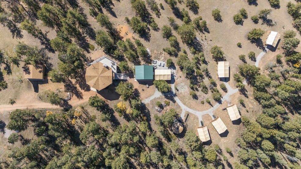 247 Pinewood Rd, Florissant, CO à vendre - Photo principale – Image 1 sur 22