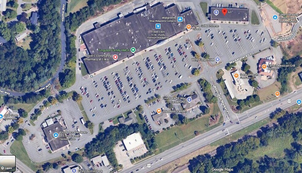 901 Smokey Park Hwy, Candler, NC à louer - Photo de l’immeuble – Image 3 sur 3