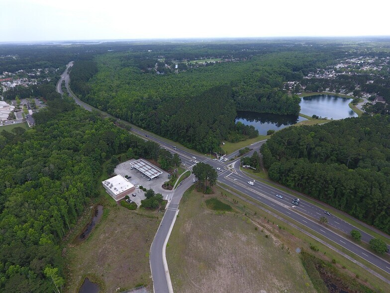 Buckwalter Pkwy & Lake Point Dr, Bluffton, SC à vendre - Aérien – Image 3 sur 3