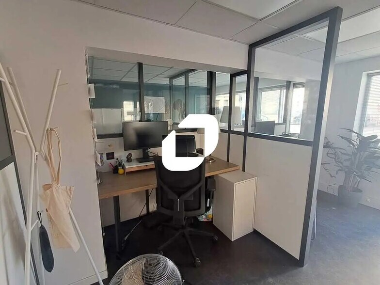 Bureau dans Bordeaux à louer - Photo de l’immeuble – Image 3 sur 6