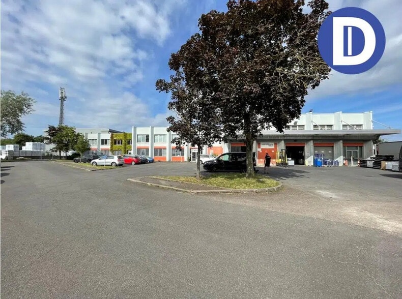 Local d'activités dans Metz à vendre - Photo de l’immeuble – Image 3 sur 7