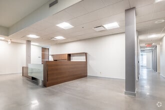 4915 Rue Louis B Mayer, Laval, QC à louer Photo intérieure– Image 2 sur 4