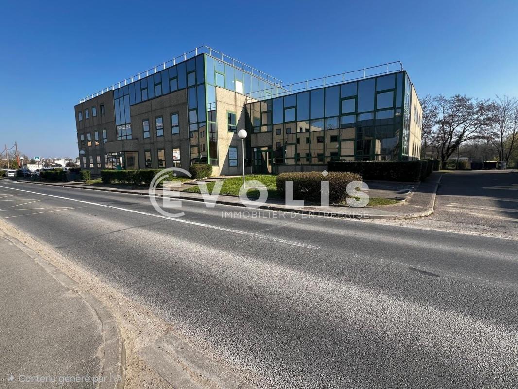 Bureau dans Viry-Châtillon à louer Photo de l’immeuble– Image 1 sur 10