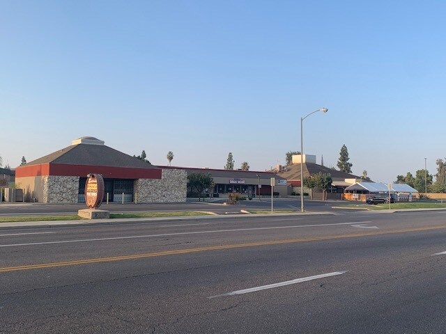 2500 New Stine Rd, Bakersfield, CA à louer - Photo de l’immeuble – Image 1 sur 28