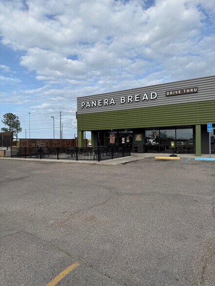 4600 Hardy St, Hattiesburg, MS à louer - Photo de l’immeuble – Image 2 sur 7