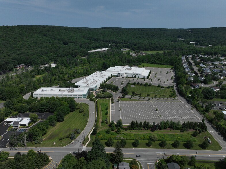 62 Flanders Bartley Rd, Flanders, NJ à vendre - Photo de l’immeuble – Image 3 sur 9