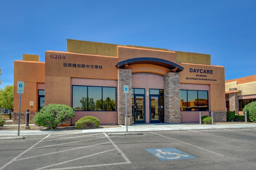 6284 Spring Mountain Rd, Las Vegas, NV à vendre - Photo de l’immeuble – Image 2 sur 51
