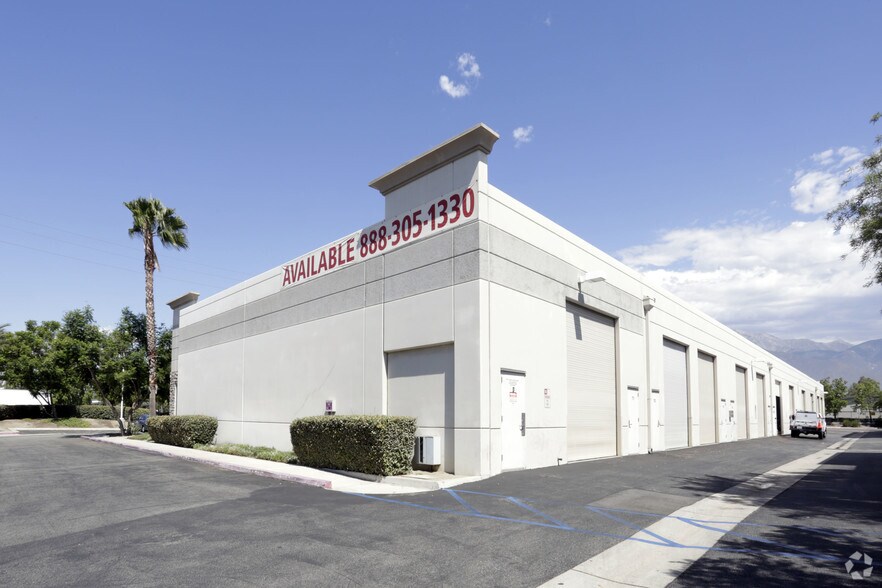 8351 Rochester Ave, Rancho Cucamonga, CA à louer - Photo de l’immeuble – Image 3 sur 9