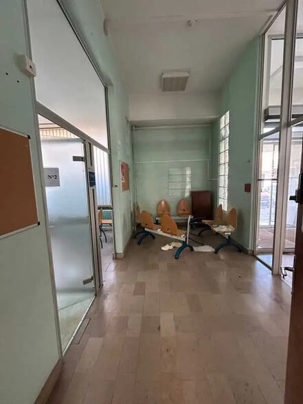 Bureau dans Noyon à vendre - Photo de l’immeuble – Image 3 sur 6