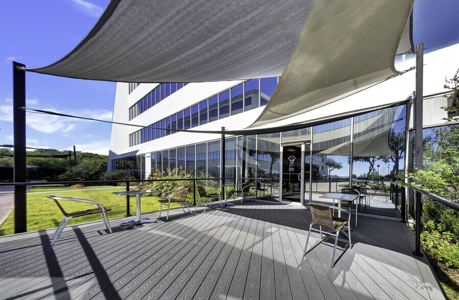 8866 Gulf Fwy, Houston, TX à louer - Photo de l’immeuble – Image 2 sur 11