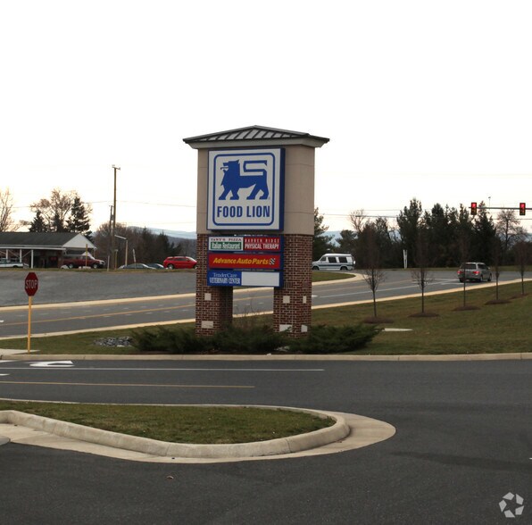 30 Winward Dr, Fishersville, VA à louer - Photo de l’immeuble – Image 3 sur 4