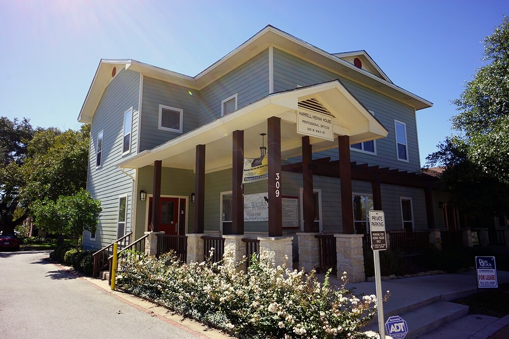 309 W Main St, Round Rock, TX à louer Photo principale– Image 1 sur 18