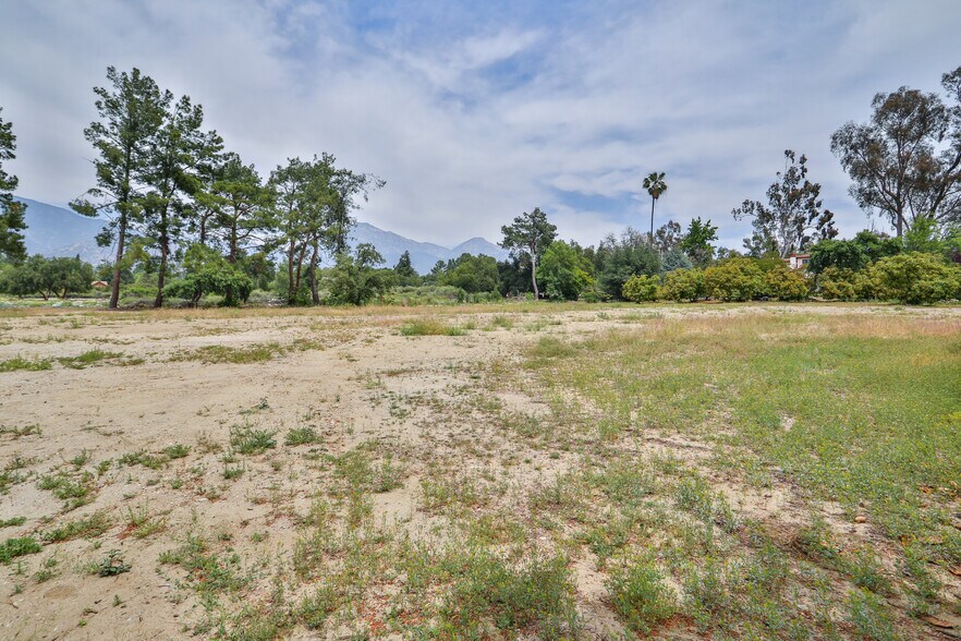 777 E Miramar Ave, Claremont, CA à louer - Photo de l’immeuble – Image 3 sur 38
