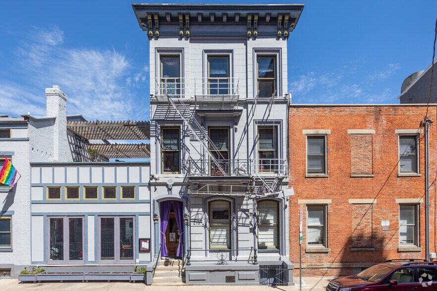 210 W 14th St, Cincinnati, OH à louer - Photo de l’immeuble – Image 2 sur 2