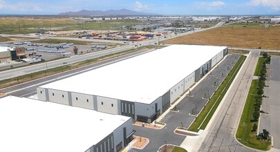 1455 S 5600 W, Salt Lake City, UT à louer Photo de l’immeuble– Image 1 sur 6