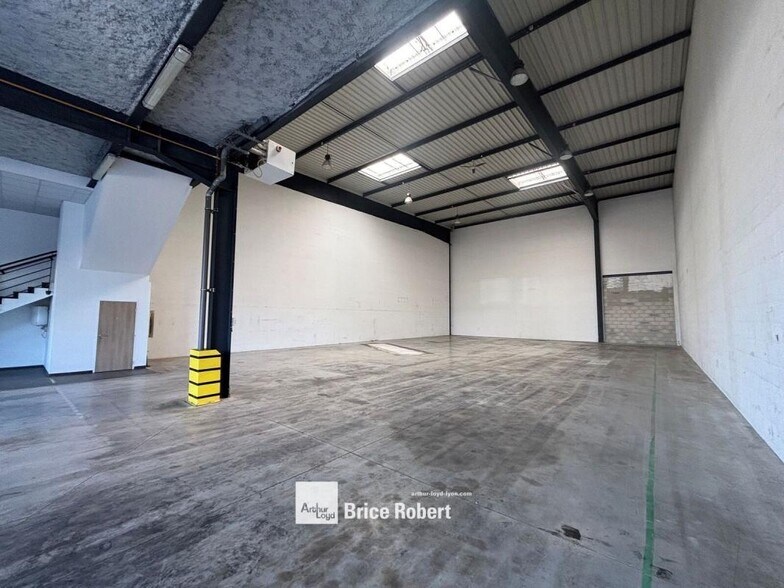 21 Rue Marcel Mérieux, Corbas à louer - Photo intérieure – Image 2 sur 6