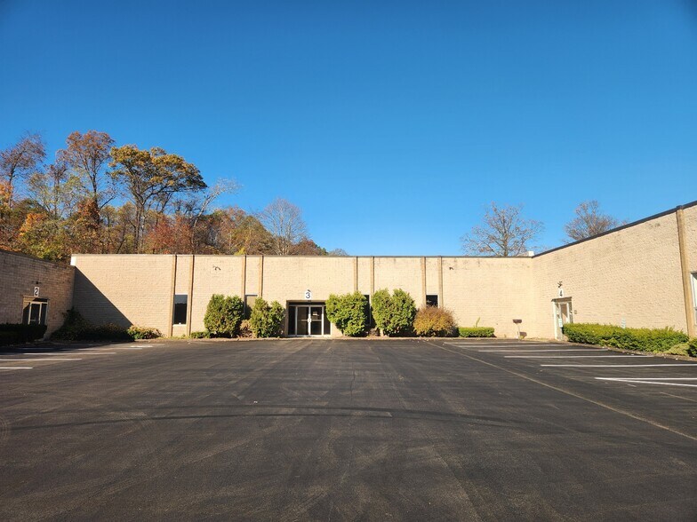 925 Sherman Ave, Hamden, CT à louer - Photo de l’immeuble – Image 3 sur 28