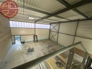 Plus de détails pour Industriel/Logistique à louer