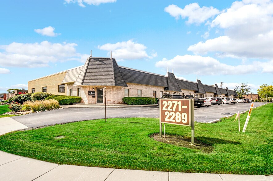 2271-2289 Devon Ave, Elk Grove Village, IL à louer - Photo de l’immeuble – Image 1 sur 5