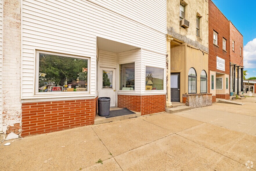 116-118 N Commerce St, Monroe, IA à vendre - Photo de l’immeuble – Image 3 sur 3