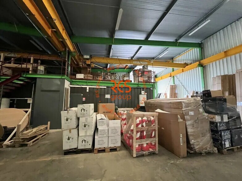 Bureau dans Créon à louer - Photo intérieure – Image 2 sur 8