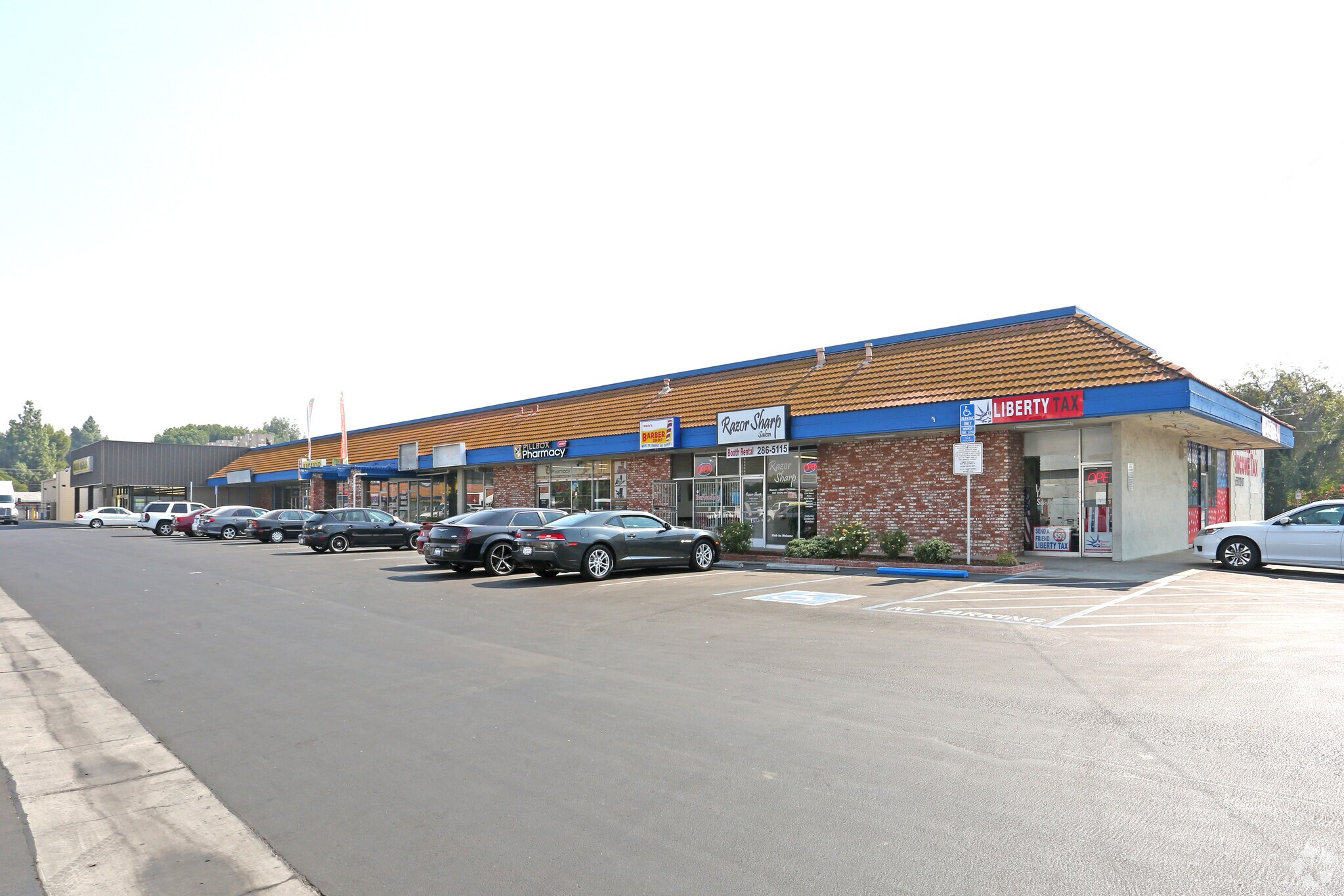 2602-2626 Ashlan St, Fresno, CA à louer Photo principale– Image 1 sur 6