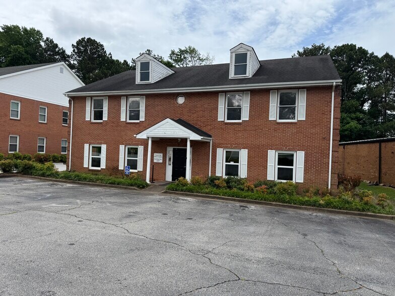 4327 Mundy Mill Rd, Oakwood, GA à vendre - Photo de l’immeuble – Image 1 sur 23