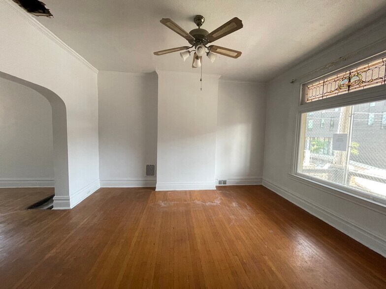 486 S Graham St, Pittsburgh, PA à louer - Photo intérieure – Image 3 sur 26