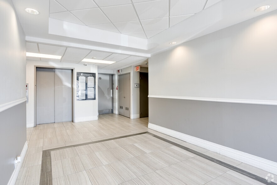 8400 Bustleton Ave, Philadelphia, PA à louer - Hall d’entrée – Image 3 sur 22