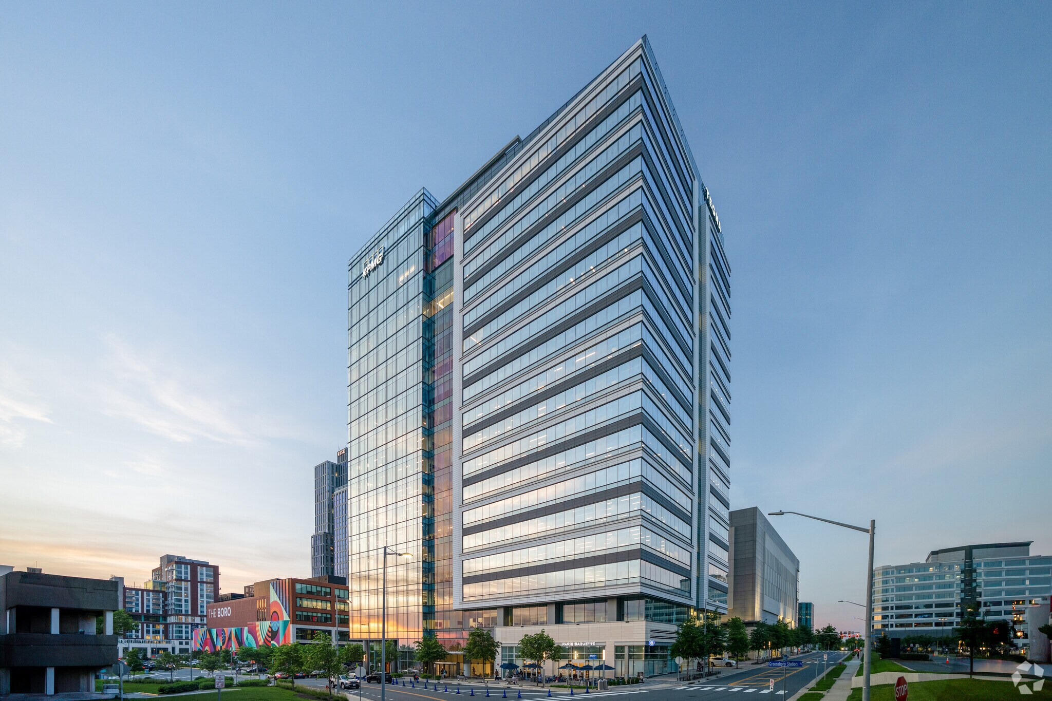 8350 Broad St, McLean, VA à louer Photo de l’immeuble– Image 1 sur 16