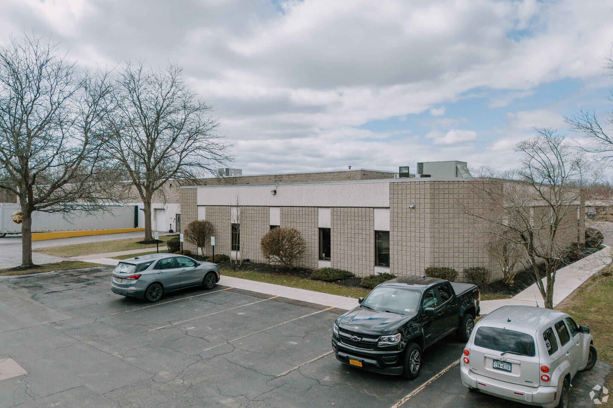 375 Commerce Dr, Buffalo, NY à louer Photo principale– Image 1 sur 15