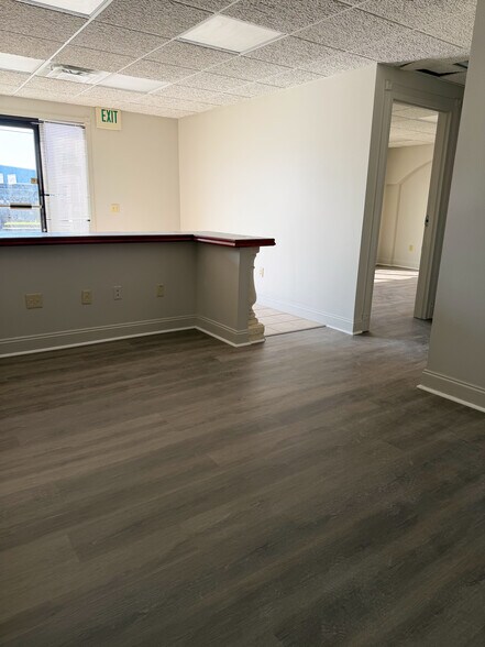 204 Stalnaker Ave, Warner Robins, GA à louer - Hall d’entrée – Image 3 sur 10