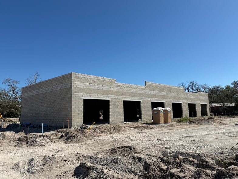 6204 Interbay Blvd, Tampa, FL à louer - Photo de l’immeuble – Image 2 sur 15