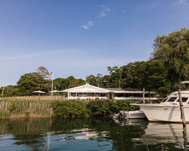 313 Three Mile Harbor Rd, East Hampton, NY à louer - Photo de l’immeuble – Image 3 sur 26