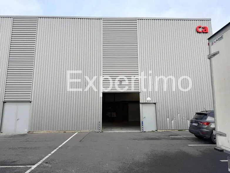 Industriel/Logistique dans Saint-Denis à louer - Photo de l’immeuble – Image 2 sur 9