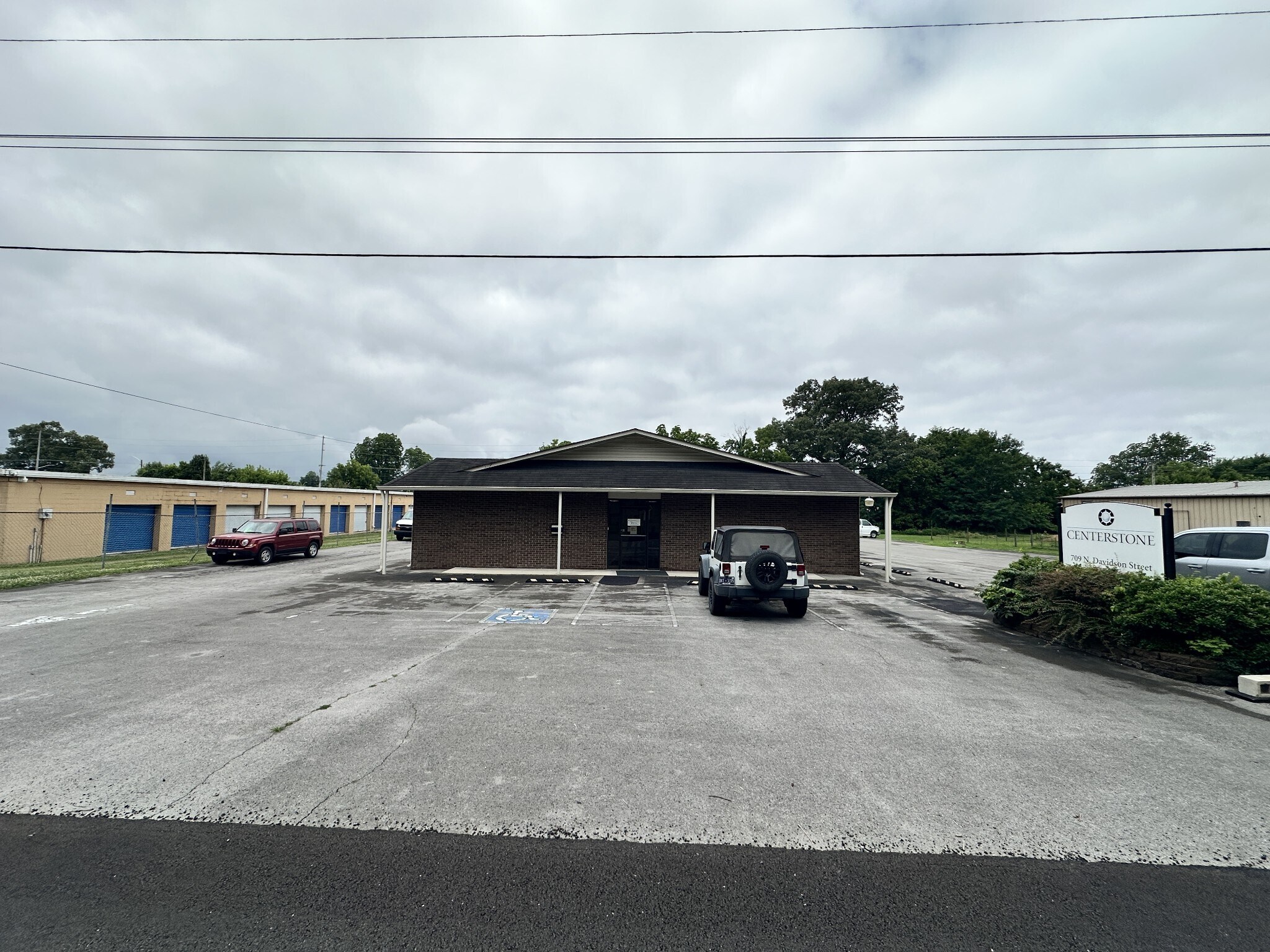 709 Davidson St, Tullahoma, TN à vendre Photo principale– Image 1 sur 13