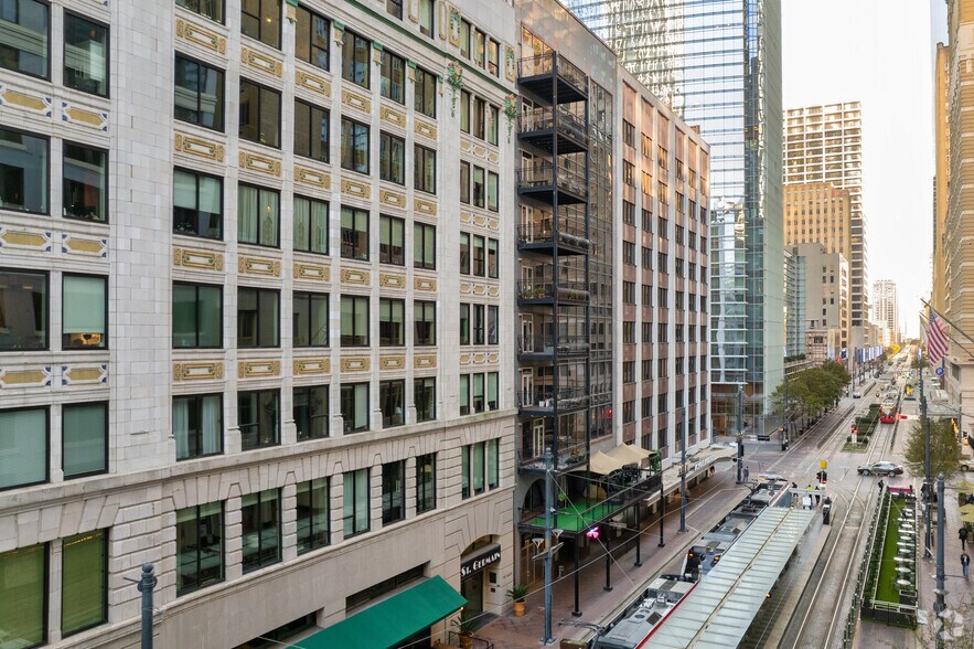 705 Main St, Houston, TX à louer - Photo de l’immeuble – Image 2 sur 4