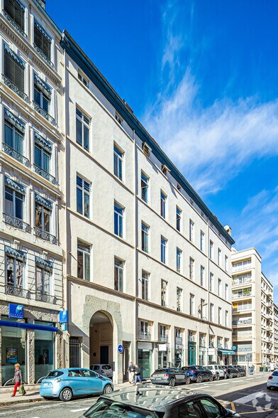 Bureau dans Lyon à louer - Photo de l’immeuble – Image 2 sur 2