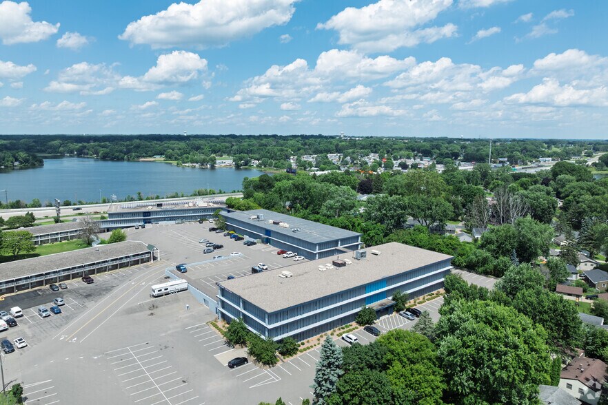 6063 Hudson Rd, Woodbury, MN à louer - Aérien – Image 1 sur 10