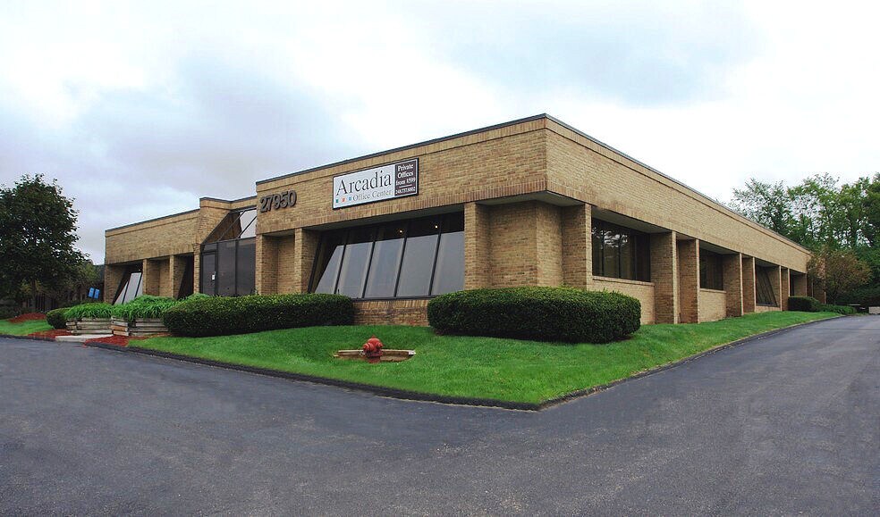 27950 Orchard Lake Rd, Farmington Hills, MI à louer - Photo de l’immeuble – Image 1 sur 1
