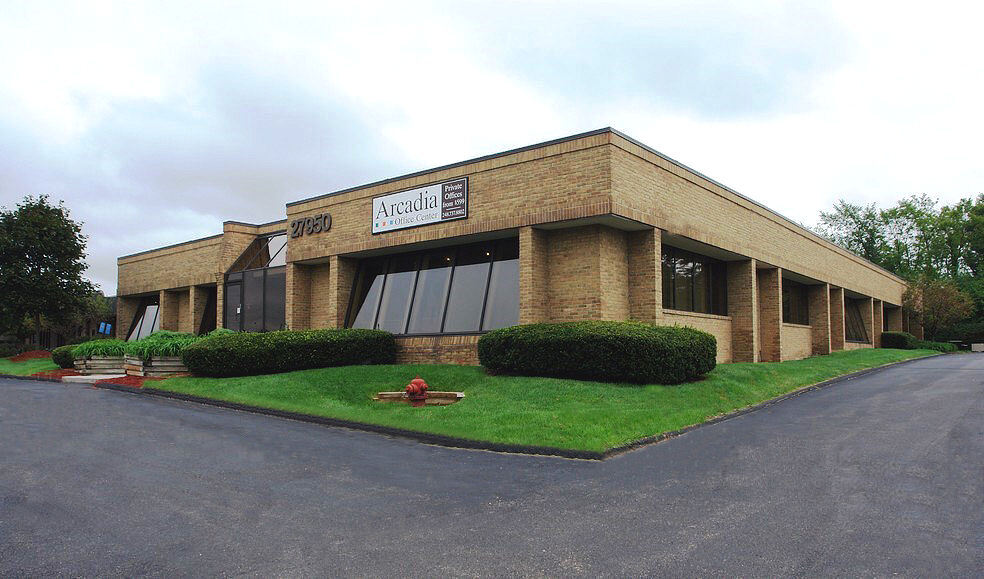 27950 Orchard Lake Rd, Farmington Hills, MI à louer Photo de l’immeuble– Image 1 sur 2