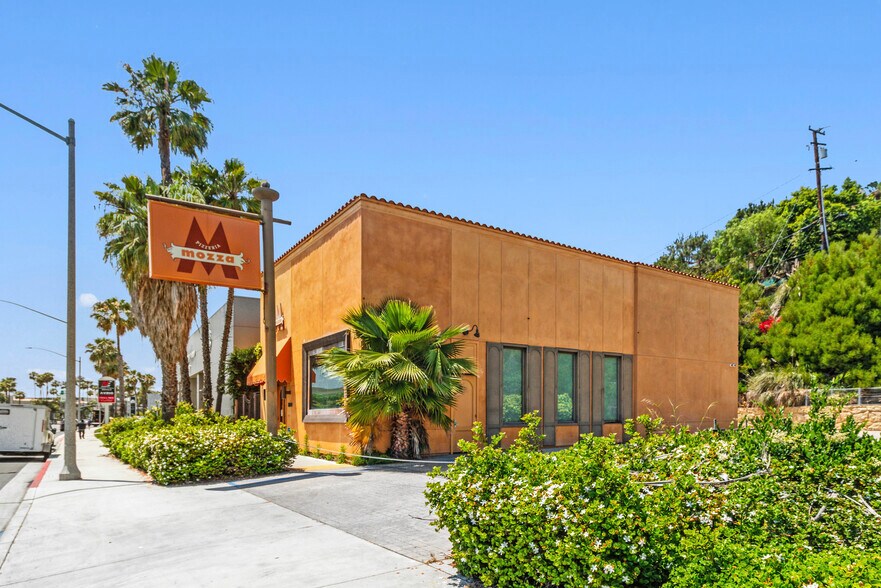 800 W Coast Hwy, Newport Beach, CA à louer - Photo de l’immeuble – Image 3 sur 7