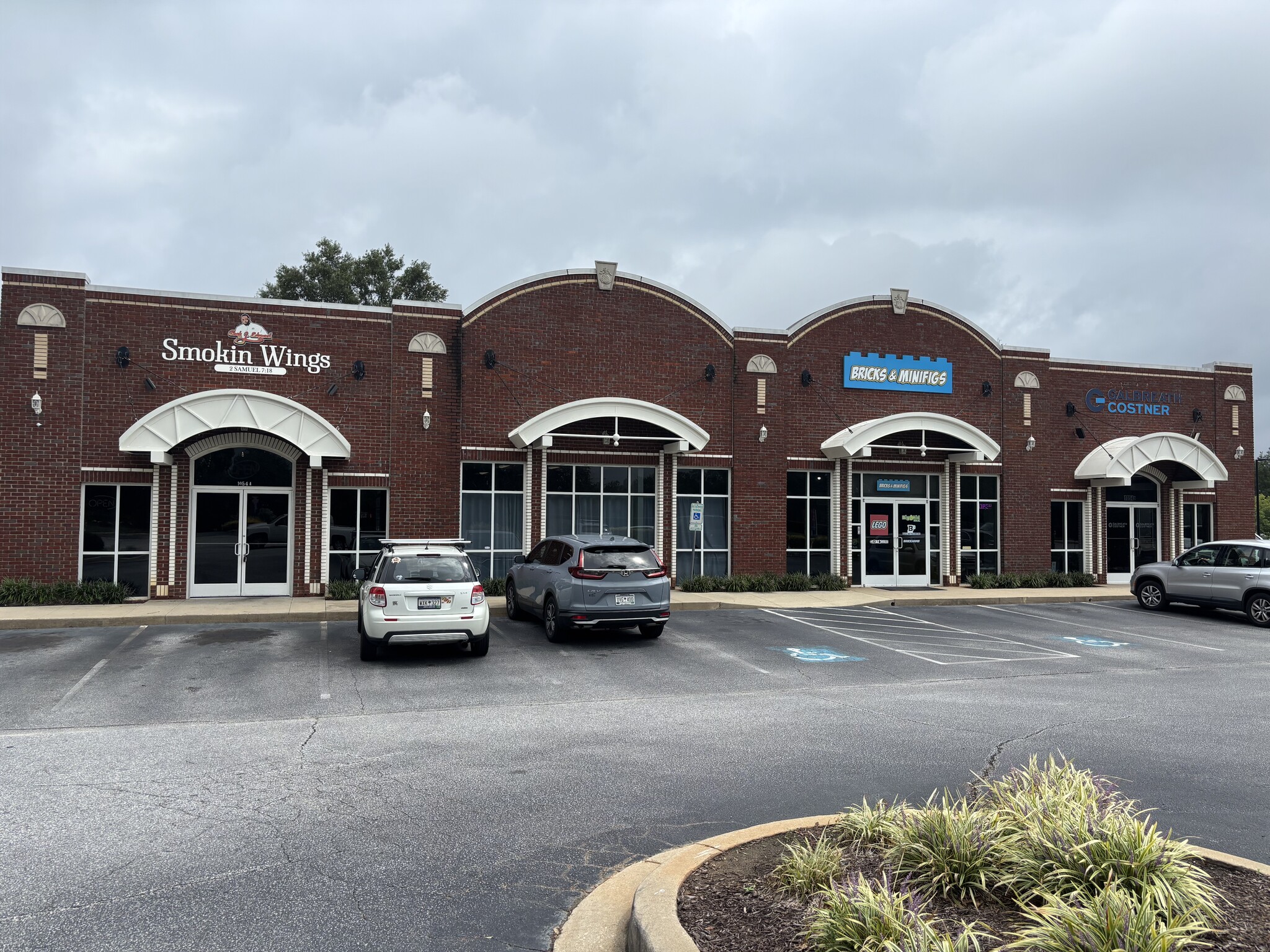 1054 E Butler Rd, Greenville, SC à louer Photo intérieure– Image 1 sur 11