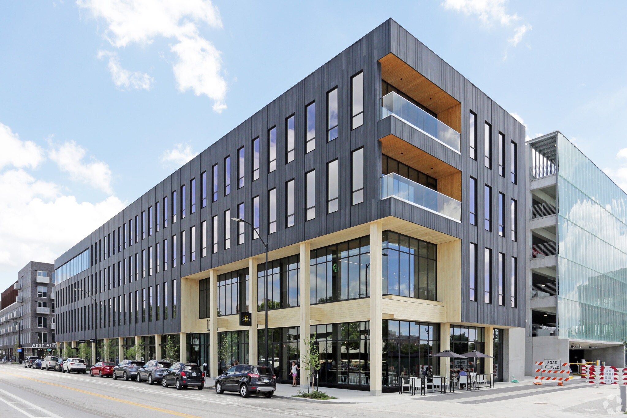 111 E Grand Ave, Des Moines, IA à louer Photo principale– Image 1 sur 10
