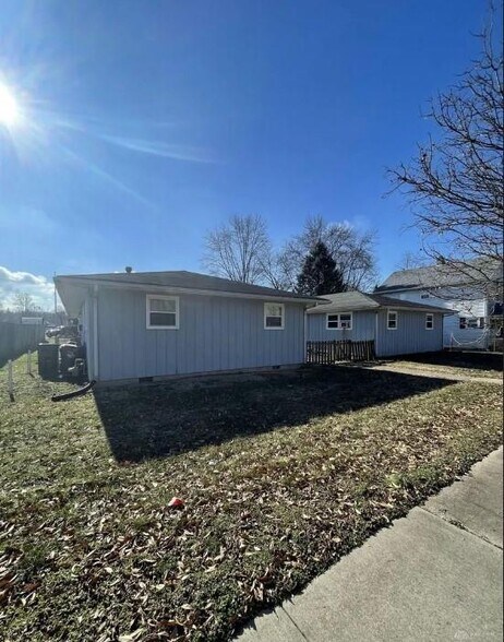 3218 Illinois Ave, Middletown, OH à vendre - Photo de l’immeuble – Image 3 sur 15