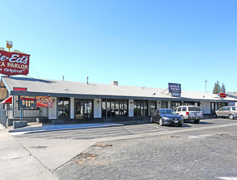 4789-4791 N Blackstone Ave, Fresno, CA à louer - Photo de l’immeuble – Image 1 sur 1