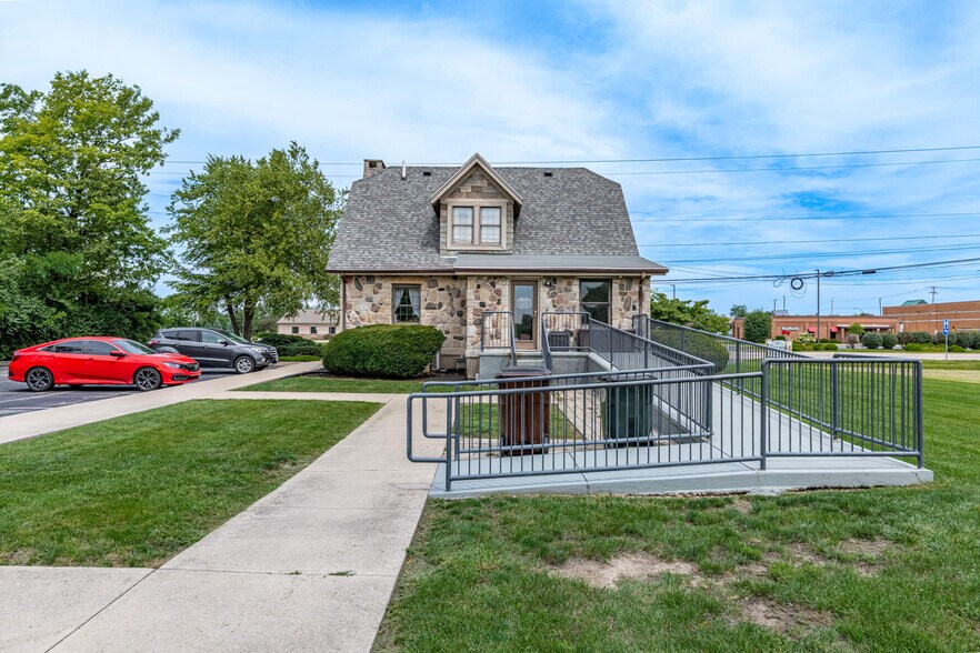 3299 Kemp Rd, Dayton, OH à vendre - Photo de l’immeuble – Image 3 sur 18
