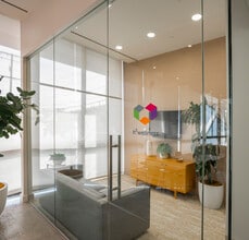 3130 Wilshire Blvd, Santa Monica, CA à louer Photo de l’immeuble– Image 1 sur 4