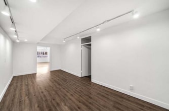 2711 E Coast Hwy, Corona Del Mar, CA à louer Photo intérieure– Image 2 sur 3