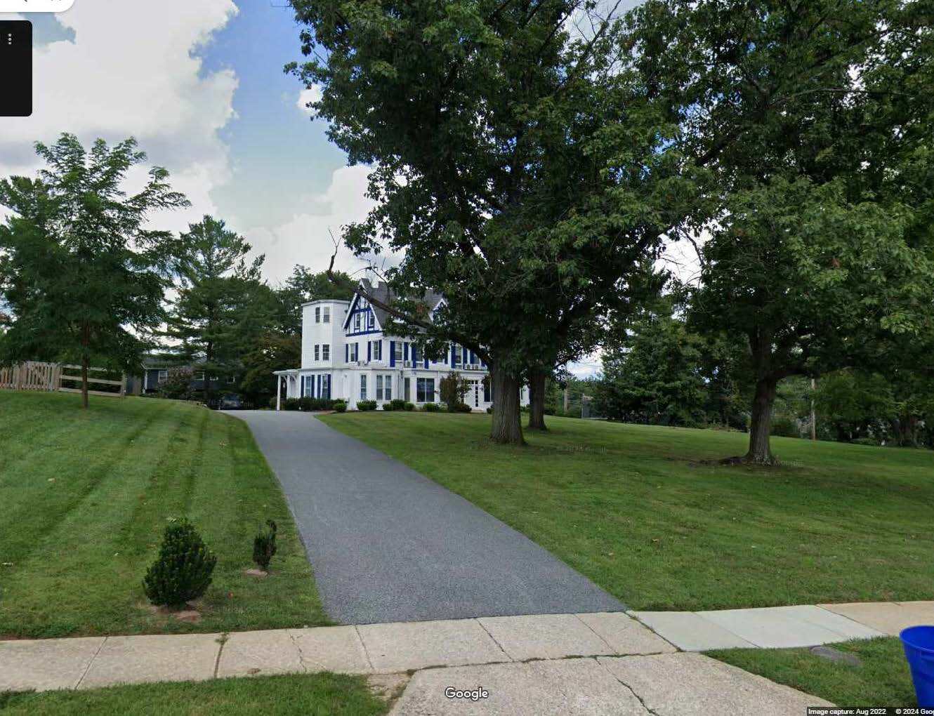 1810 Landrake Rd, Towson, MD à vendre Photo de l’immeuble– Image 1 sur 3